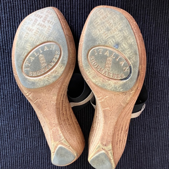 Italian Shoemakers wedge sandals size 7.5 / 8 - Black, beige, gold - Picture 5 of 5
